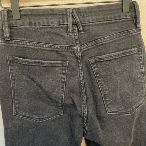 GOOD AMERICAN Good Curves Faded Black Wash Jeans - Picture 9 of 12